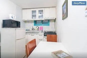 Hotel Cozyplace In Itaewon Seoel